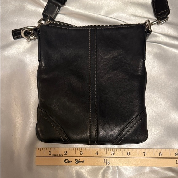 Coach Dark Leather Tag Accessory - Picture 3 of 7